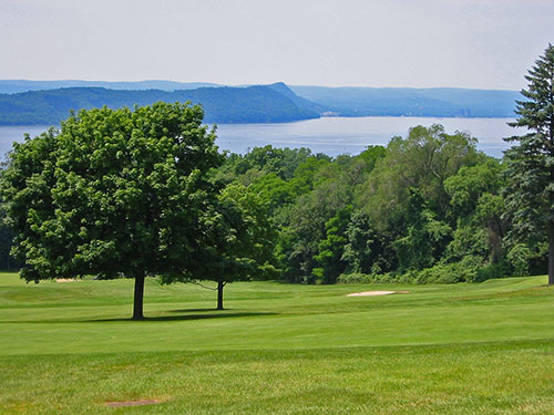 The view of the Hudson from the third tee, looking over 17.
